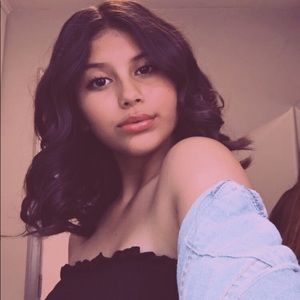 Meet your Posher, Bethanie